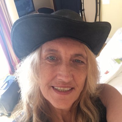 Profile Picture of Suzy Fowler (@suzyfowler6) on Twitter