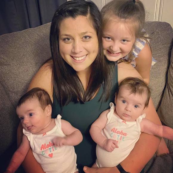 Profile Picture of Jennifer Bundrick (@j_bundrick) on Poshmark