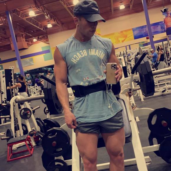 Profile Picture of Keith Blackburn (@keithblackburn) on Poshmark