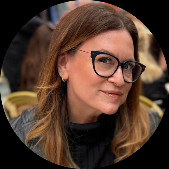 Profile Picture of Carlin Brochstein (@carlinbrochstei) on Poshmark