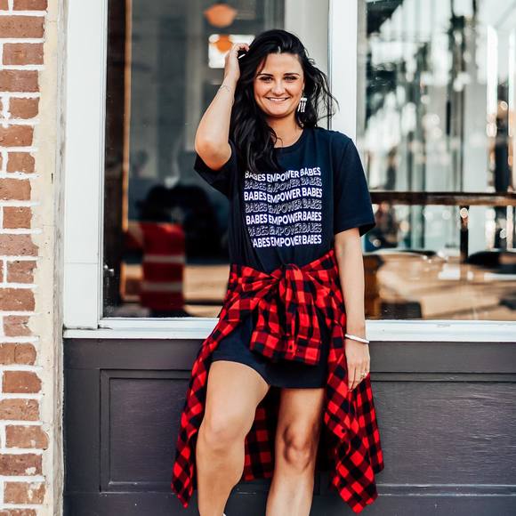 Profile Picture of Allie Struzinski (@beeeeallie) on Poshmark