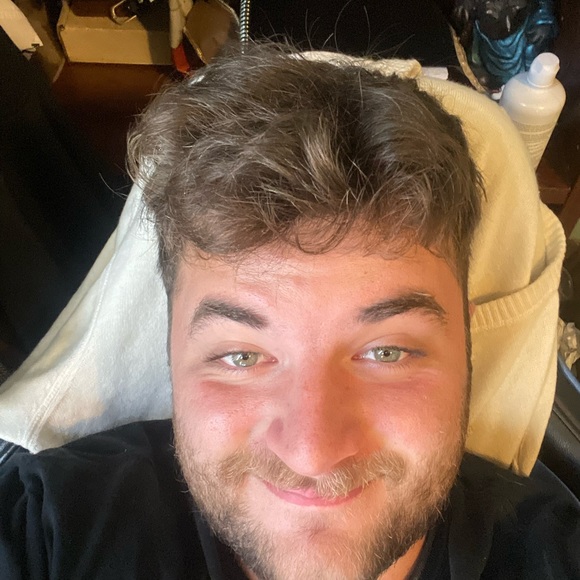 Profile Picture of Gary arthur Neidhardt (@g_neidhardt) on Poshmark