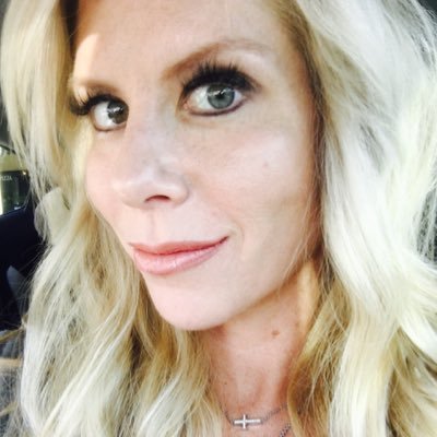 Profile Picture of Dr. Carla Lynn (@CarlaLynn22) on Twitter