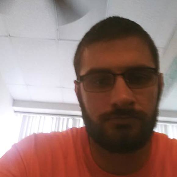 Profile Picture of Shawn Cronnon's (@farmer86) on Poshmark