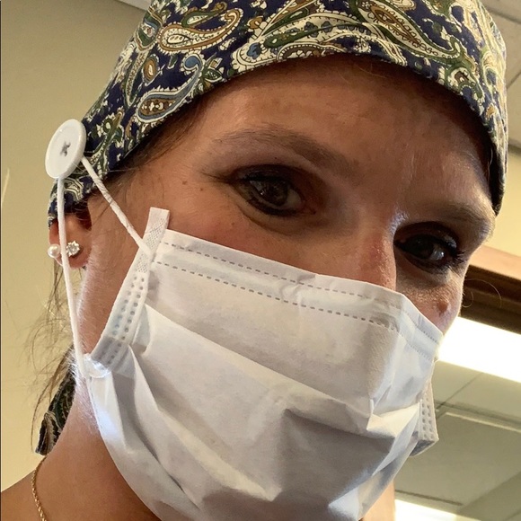 Profile Picture of Kari Findell (@kfindell) on Poshmark