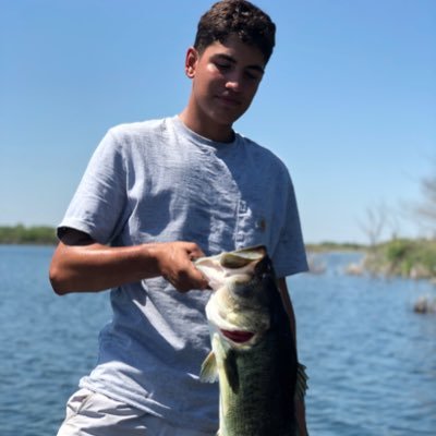 Profile Picture of Andrew Alejos (@andrewalejjos) on Twitter