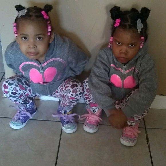 Delina Bulley - Poshmark Profile Picture of Delina Bulley (@snowday8) on Poshmark