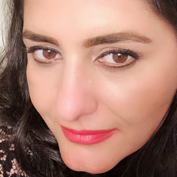 Profile Picture of Roya Tadayyon (@roya1352) on Poshmark