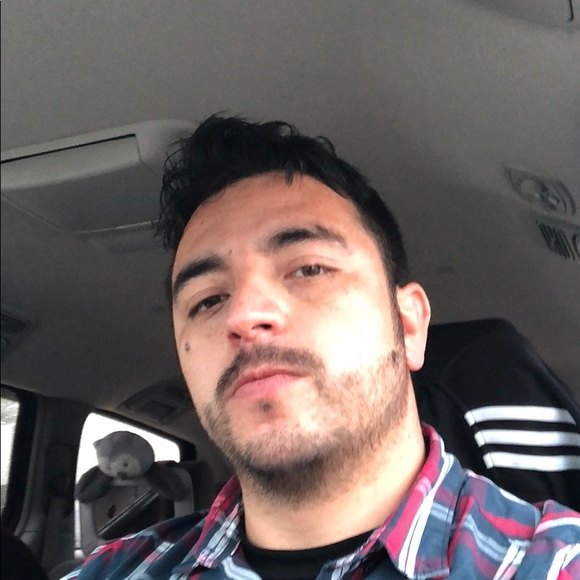 Profile Picture of Leon Monroy (@leonmonroy) on Poshmark