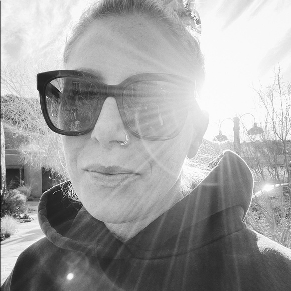 Profile Picture of Jessica Lovelace (@jelovelace) on Poshmark