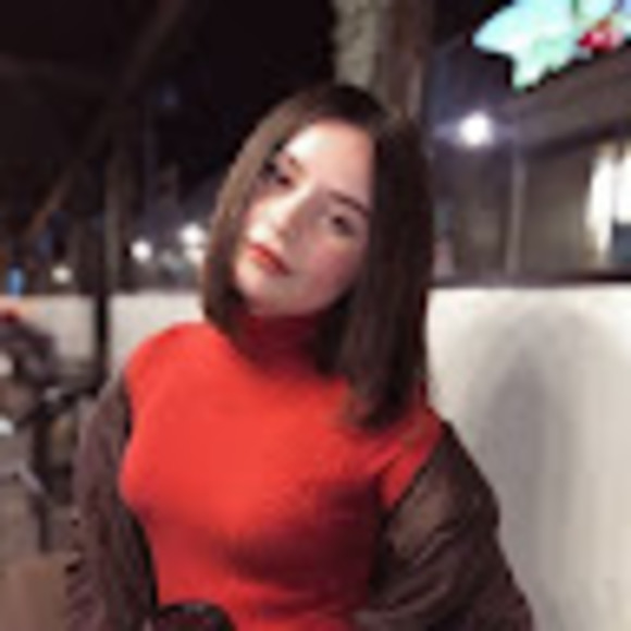 Profile Picture of Klarissa Godinez (@klarisdhamar) on Poshmark