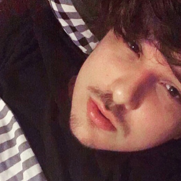 Profile Picture of Mark Krieger (@markwynters) on Poshmark