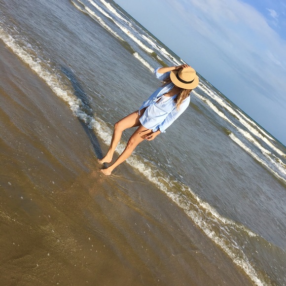 Profile Picture of Ana Bzdusek (@anni2018) on Poshmark