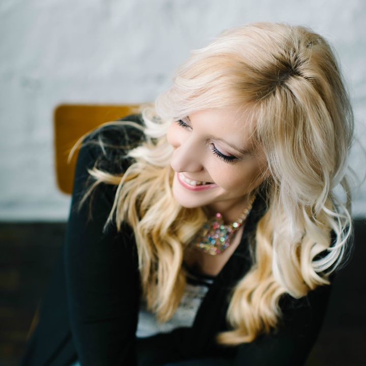 Profile Picture of Lisa Kettell (@lisakettelldesigns) on Tiktok