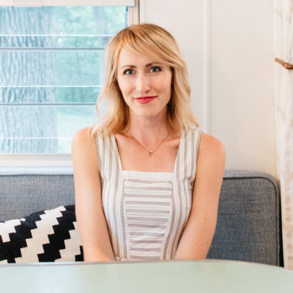 Profile Picture of Melissa Dohmen (@bellamelsue) on Poshmark