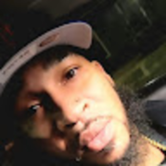 Profile Picture of Kelby Wortham (@kelbywortham15) on Poshmark