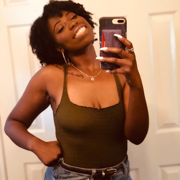 Raven Swain - Poshmark Profile Picture of Raven Swain (@raemercedes) on Poshmark