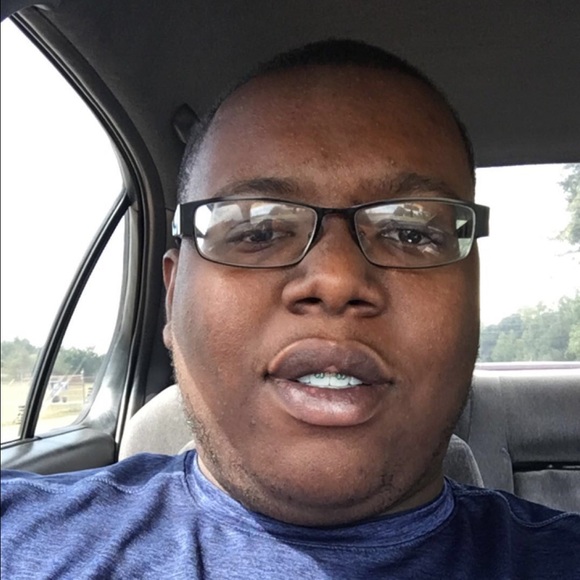 Profile Picture of Malik Roberts (@malik_96) on Poshmark