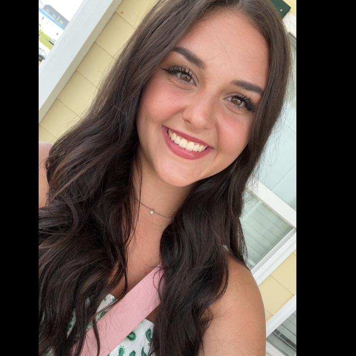 Profile Picture of   Abigail_joemama_cook... (@abigail.cook) on Tiktok