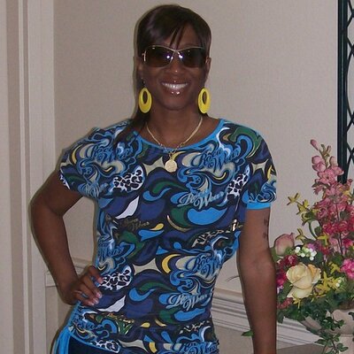 Profile Picture of Renee' Wright (@MsAlishaAuntie) on Twitter