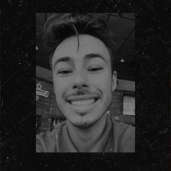 Profile Picture of Jacob Weldon (@jacob1595) on Poshmark