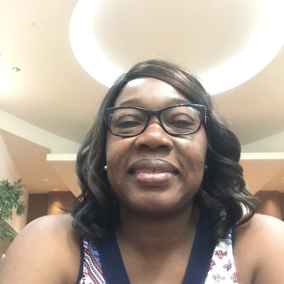 Profile Picture of Alero Edema (@adema1972) on Poshmark