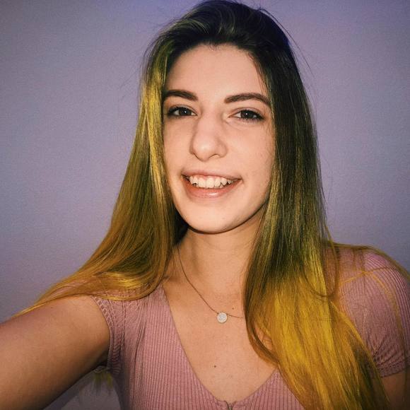 Profile Picture of Hailey Basner (@haileybasner) on Poshmark