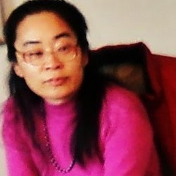 Sunny Sheirbon - Poshmark Profile Picture of Sunny Sheirbon (@insunispretty) on Poshmark