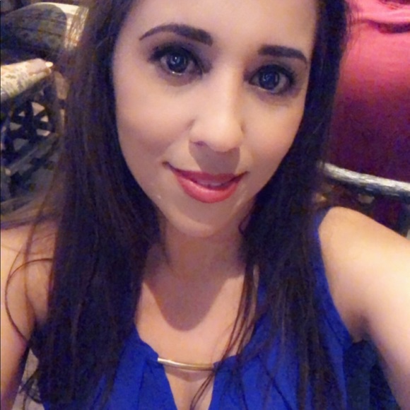 Profile Picture of Karin Jaidinger (@karindi24) on Poshmark