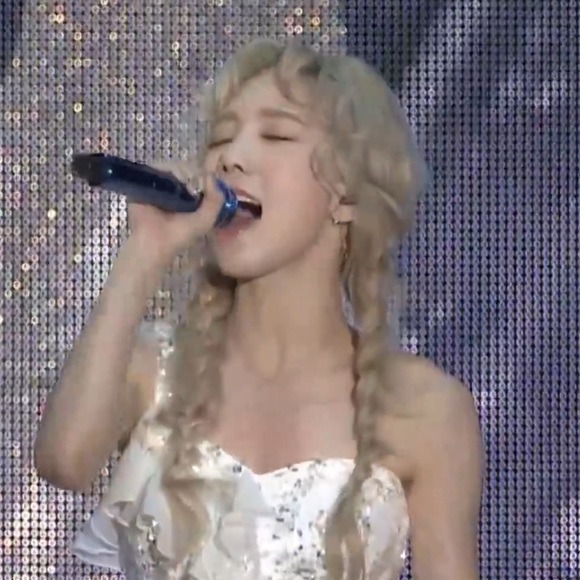 Profile Picture of Lily Xie (@l_xie) on Poshmark