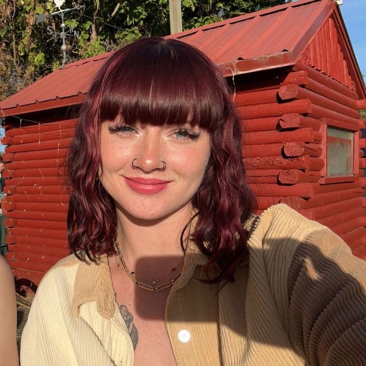 Profile Picture of Amy (@amy.post16) on Tiktok