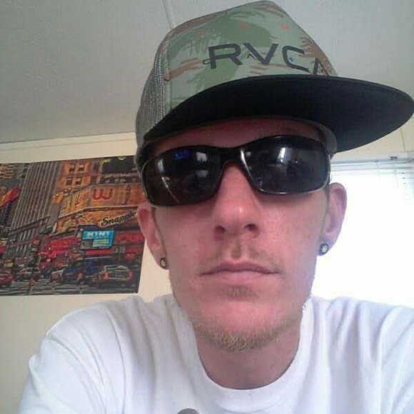 Profile Picture of Jonathan Liles (@doogie184) on Poshmark