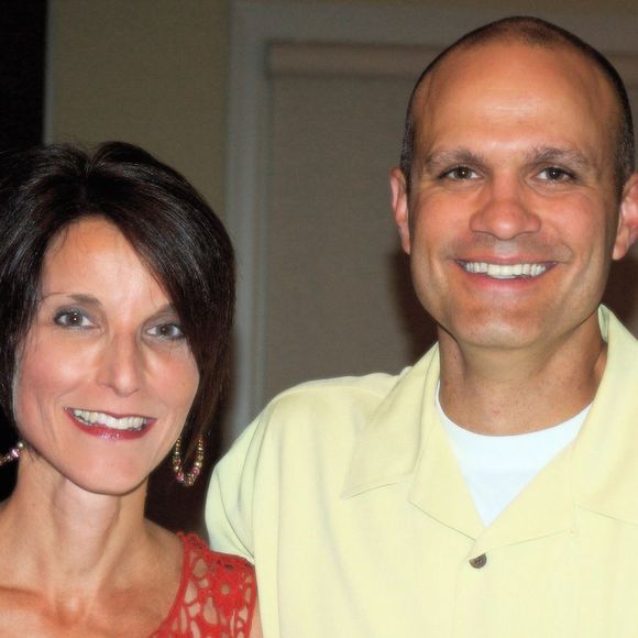 Profile Picture of Julie Hillmyer (@juliehillmyer) on Poshmark