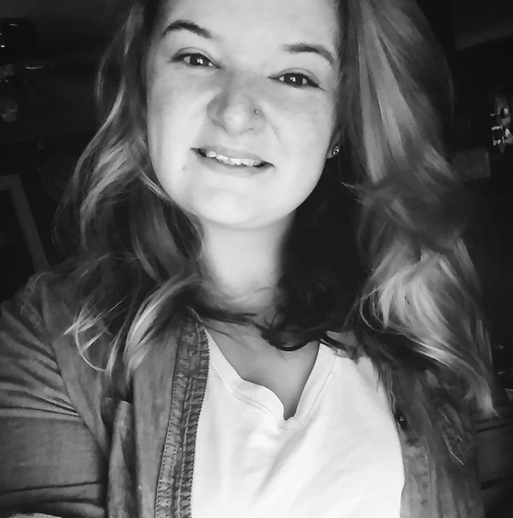 Profile Picture of Mindy Maines (@minnymae0080) on Poshmark