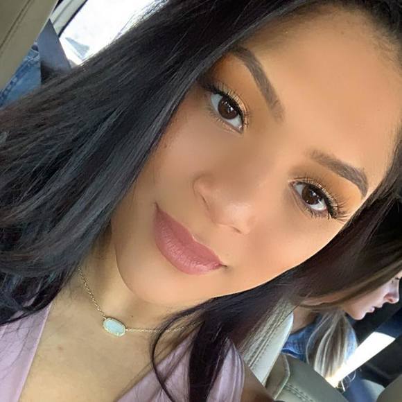 Chrystal Figaro - Poshmark Profile Picture of Chrystal Figaro (@watermelon) on Poshmark