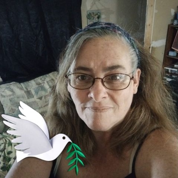 Profile Picture of Tammy Ronnfeldt (@tammyronnfel235) on Poshmark