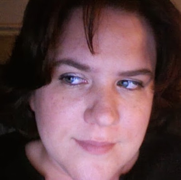 Profile Picture of Karen Divver (@karendivver) on Poshmark