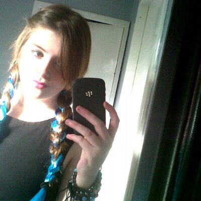Profile Picture of Pauline Williams (@Pauline123Z) on Twitter