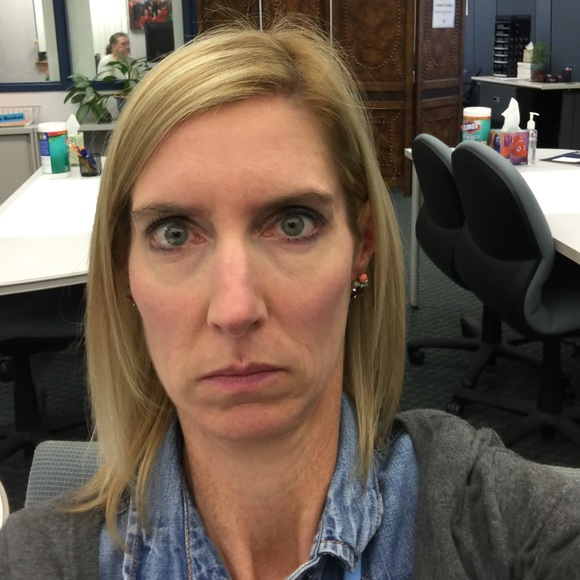 Profile Picture of Sara Nofsinger (@saranofsinger) on Poshmark