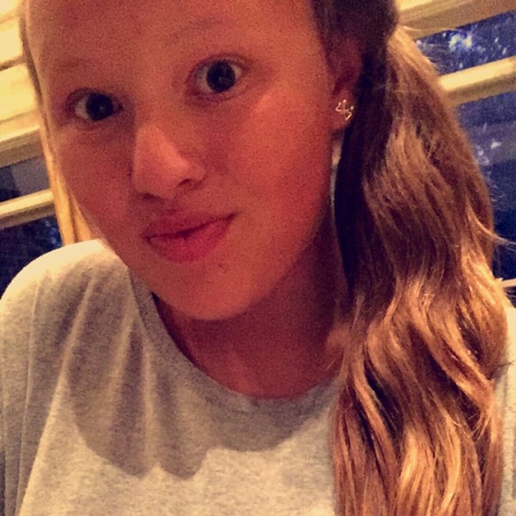 Profile Picture of Alysa Jones (@alysakayjones2) on Poshmark