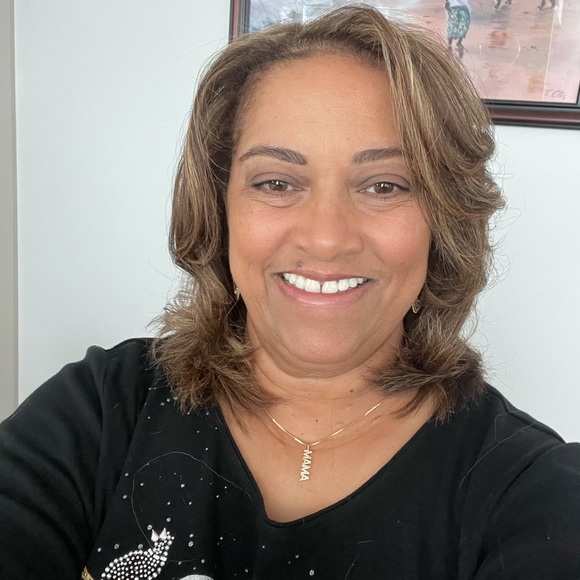 June Gray - Poshmark Profile Picture of June Gray (@june_gray) on Poshmark