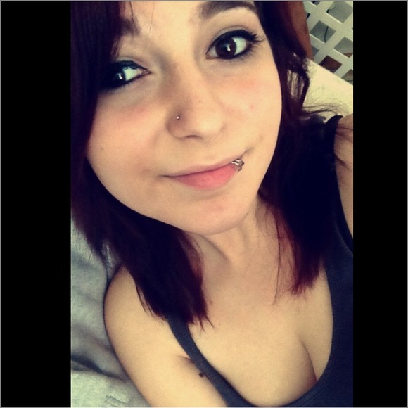 Profile Picture of Jade Solch (@jadeisonfire) on Poshmark