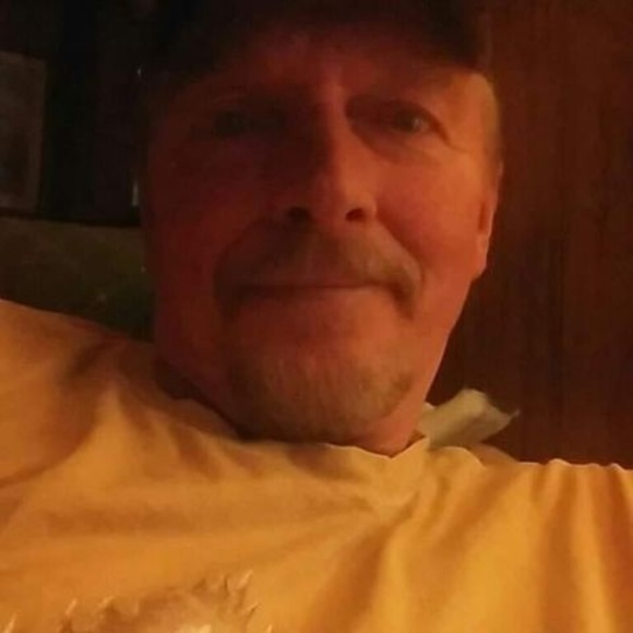 Profile Picture of Mark Crosby (@crosbymark223) on Poshmark