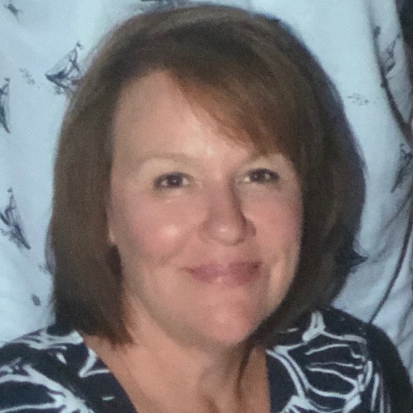 Profile Picture of Collette Wright (@cawright61) on Poshmark