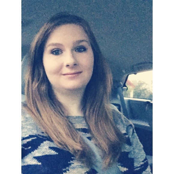 Abigail Bedenbaugh - Poshmark Profile Picture of Abigail Bedenbaugh (@abbybeans) on Poshmark