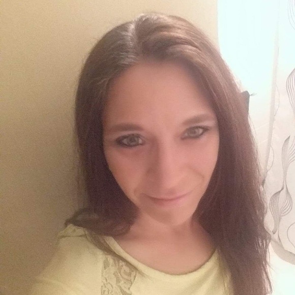 Profile Picture of Susan Pence (@susanpence71) on Poshmark