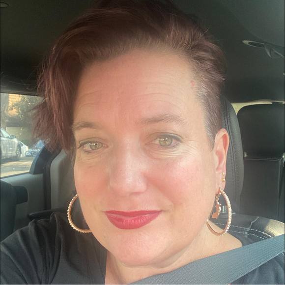 Profile Picture of Sarah Guerrab (@sarahguerrab) on Poshmark