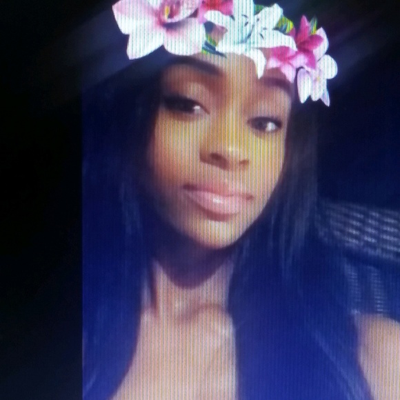 Profile Picture of Jasmine Bey (@lovelavishlife1) on Poshmark