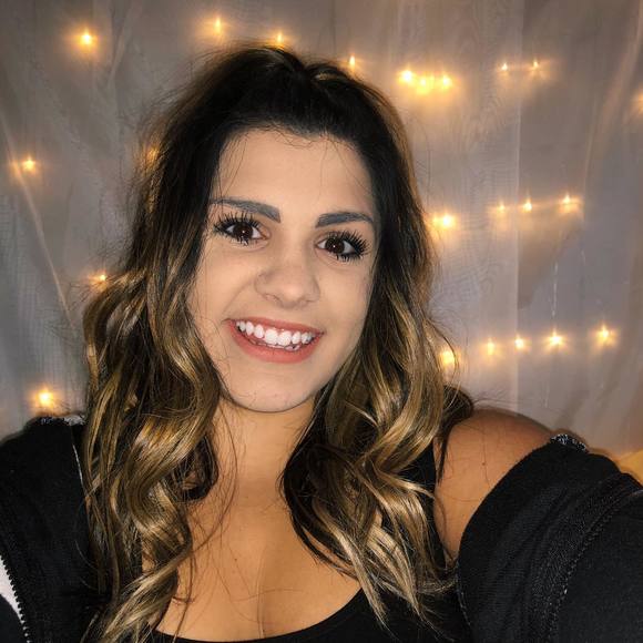 Gina Santoriello - Poshmark Profile Picture of Gina Santoriello (@g_santoriello) on Poshmark