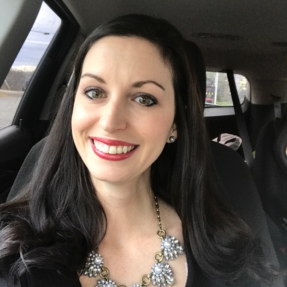 Profile Picture of Jenna Pritchard (@jhpritchard) on Poshmark